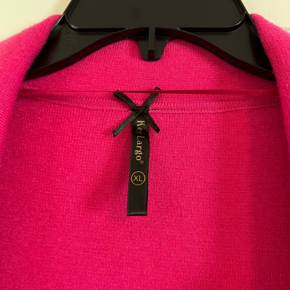 Bright pink sweater jacket. XL. Like New - Picture 3 of 8
